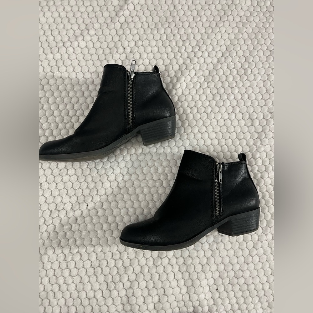 Madden girl black zip up booties